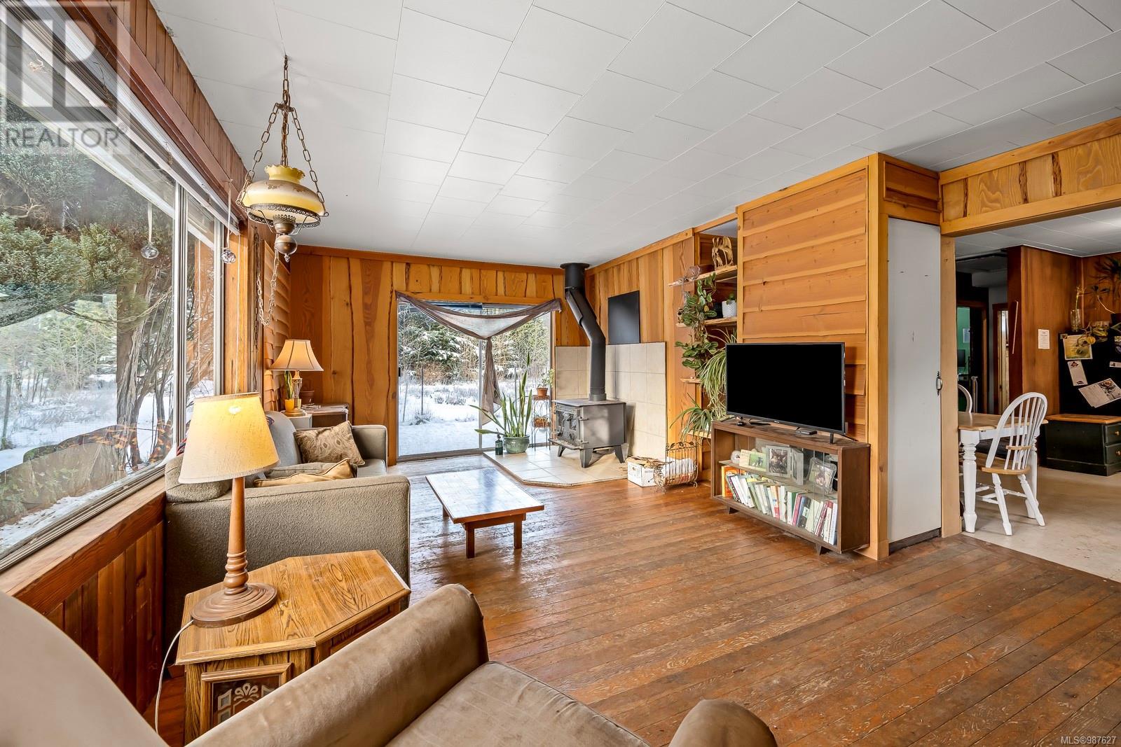 2156 Coleman Rd, Courtenay real estate listing 987627