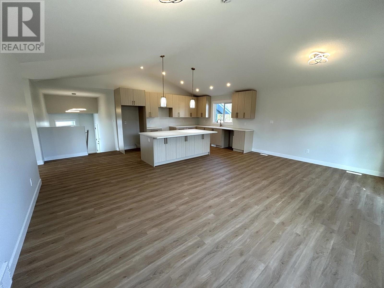 Photo 10 of 5223 Breanna Avenue, Prince George BC
