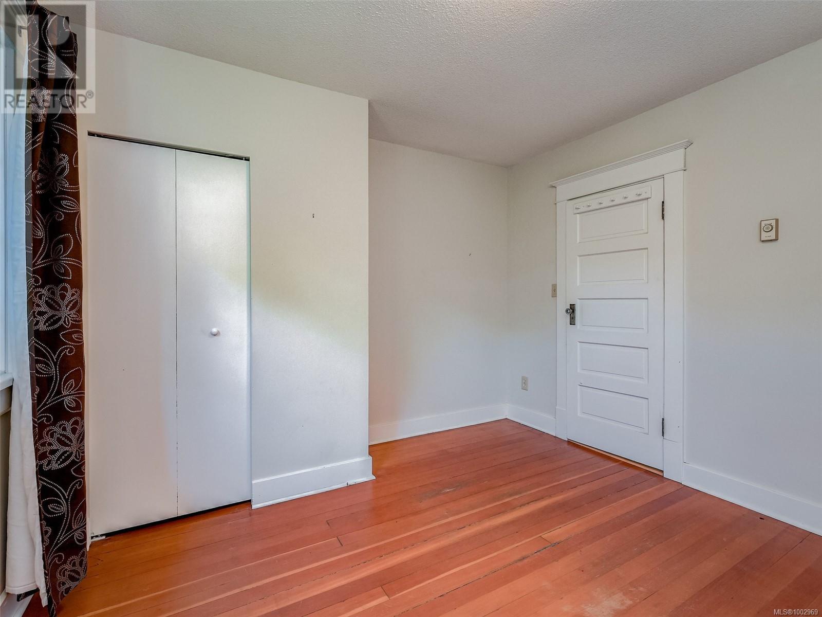1530 CLIVE DR - Image 15