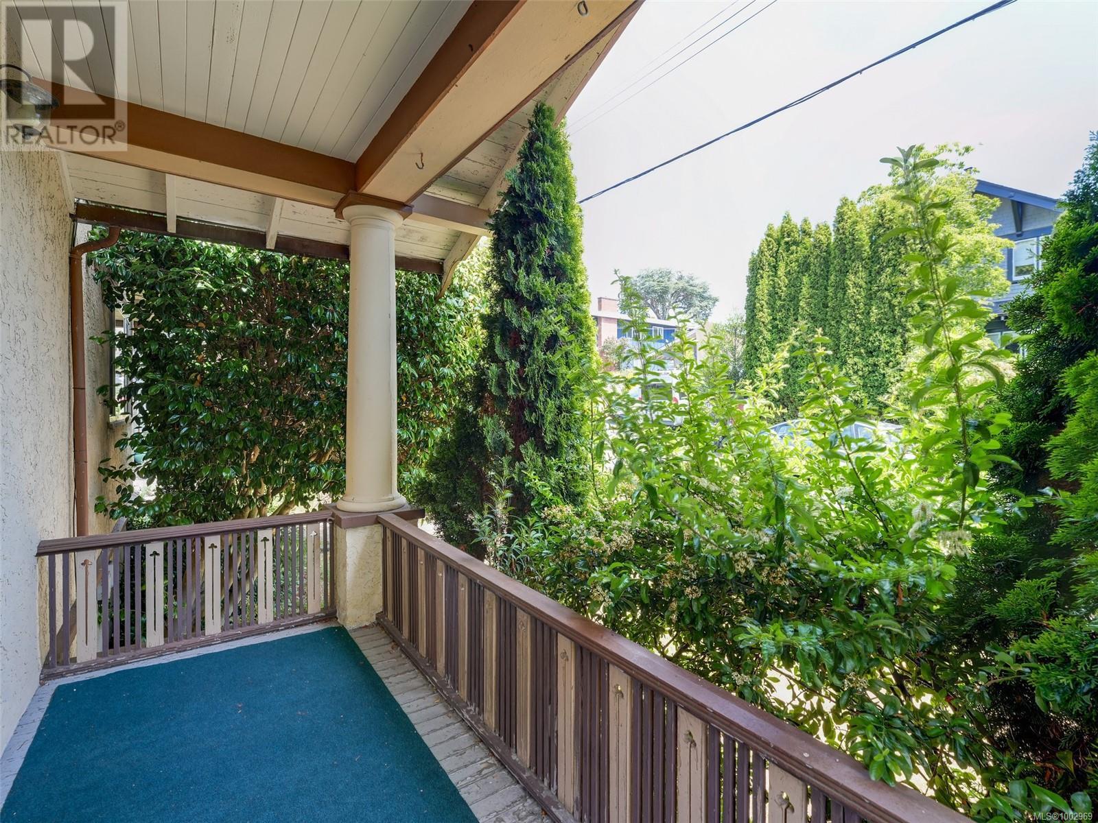1530 CLIVE DR - Image 25