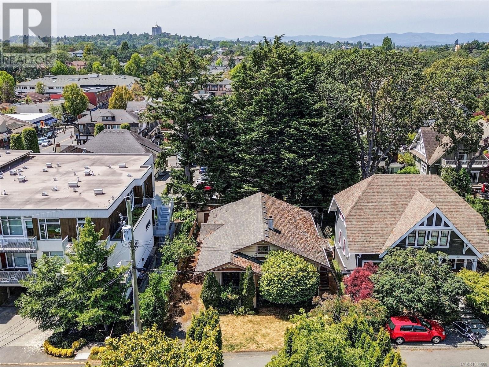 1530 CLIVE DR - Image 29