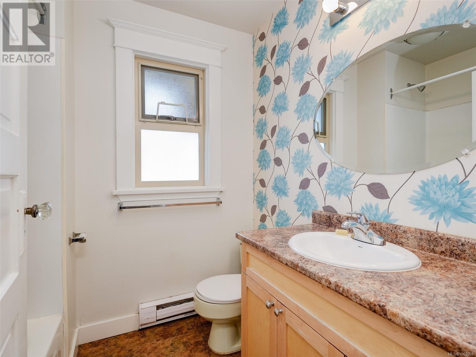 1530 CLIVE DR - Image 17