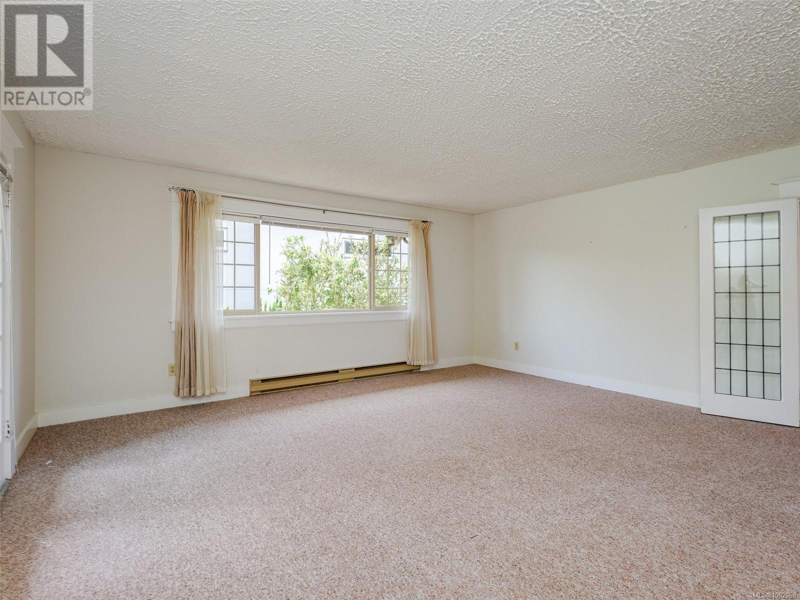 1530 CLIVE DR - Image 9