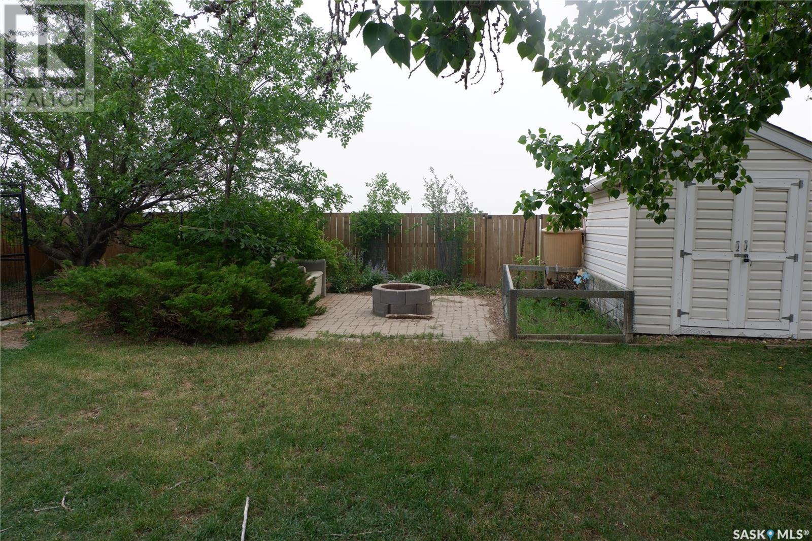 Photo 34 of 1018 Granville Avenue, Assiniboia SK