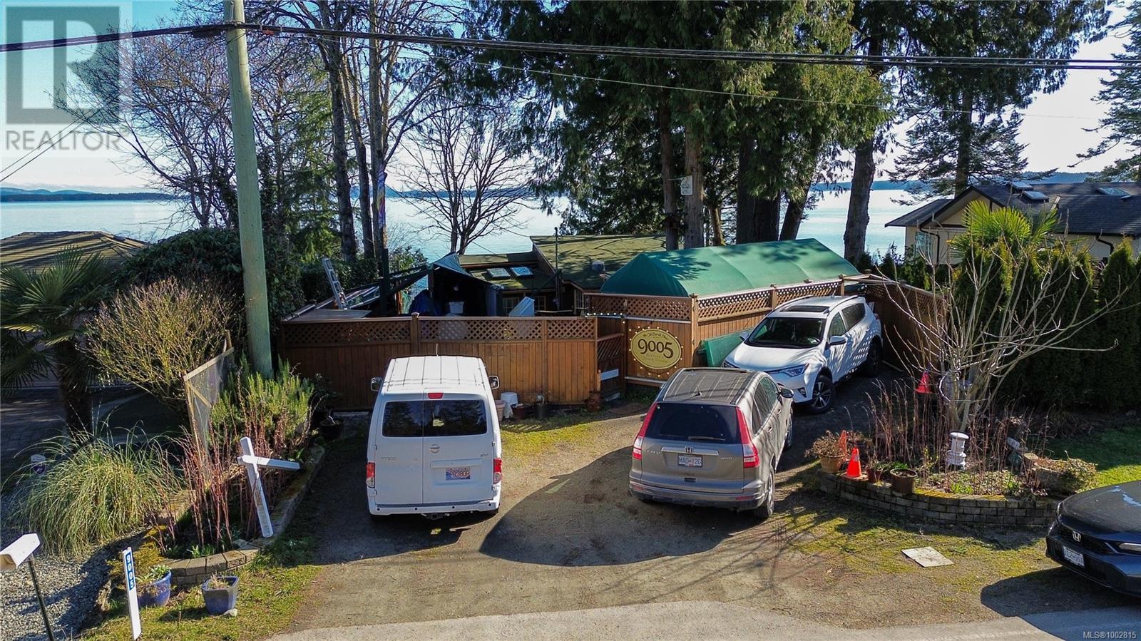  9005 Lochside Drive, North Saanich
