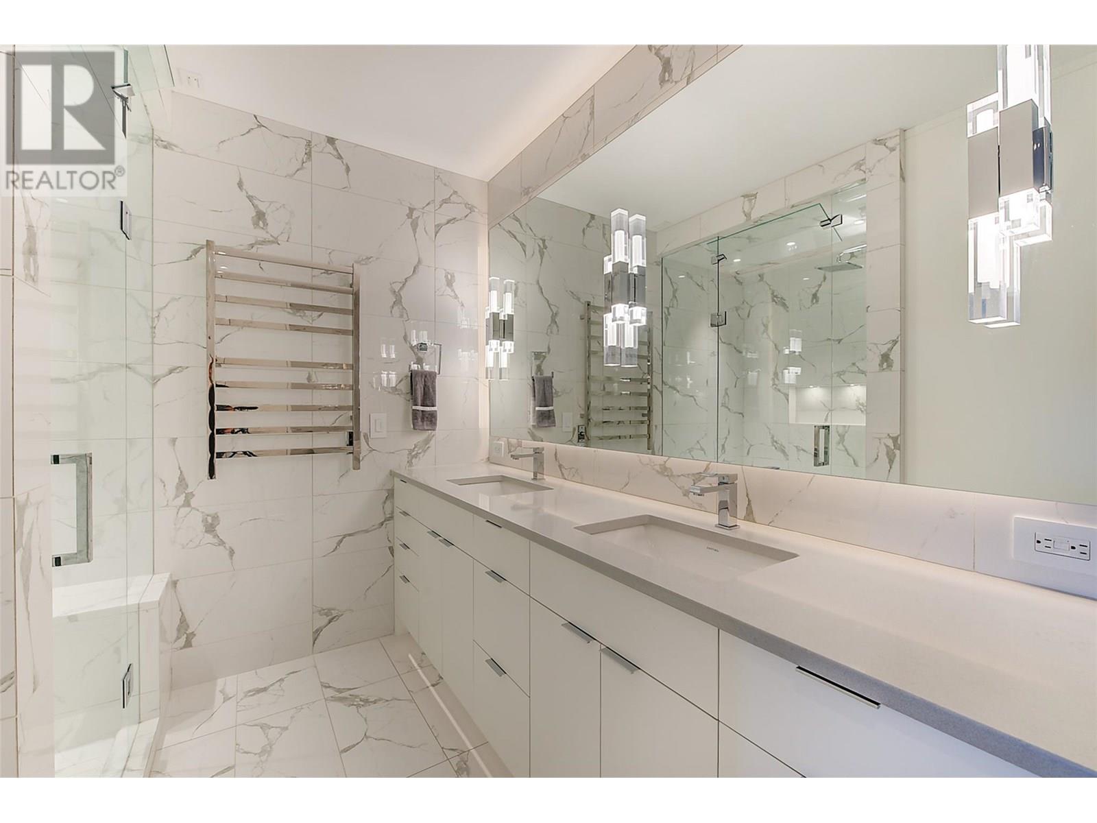 302 2901 Abbott Street, Kelowna