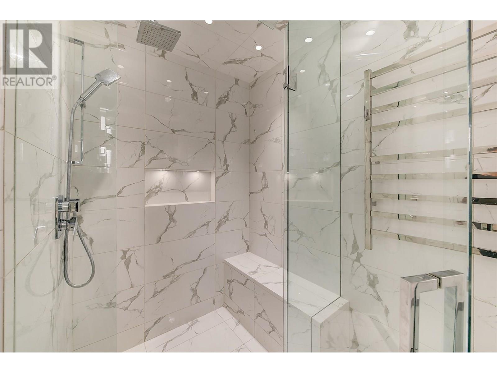 302 2901 Abbott Street, Kelowna
