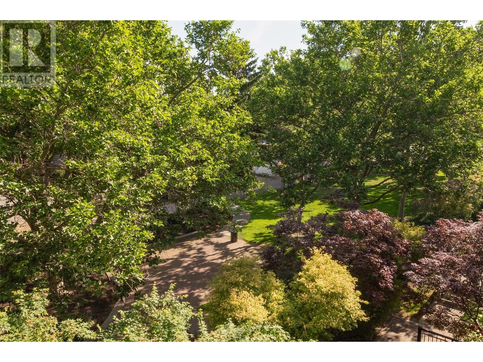 302 2901 Abbott Street, Kelowna