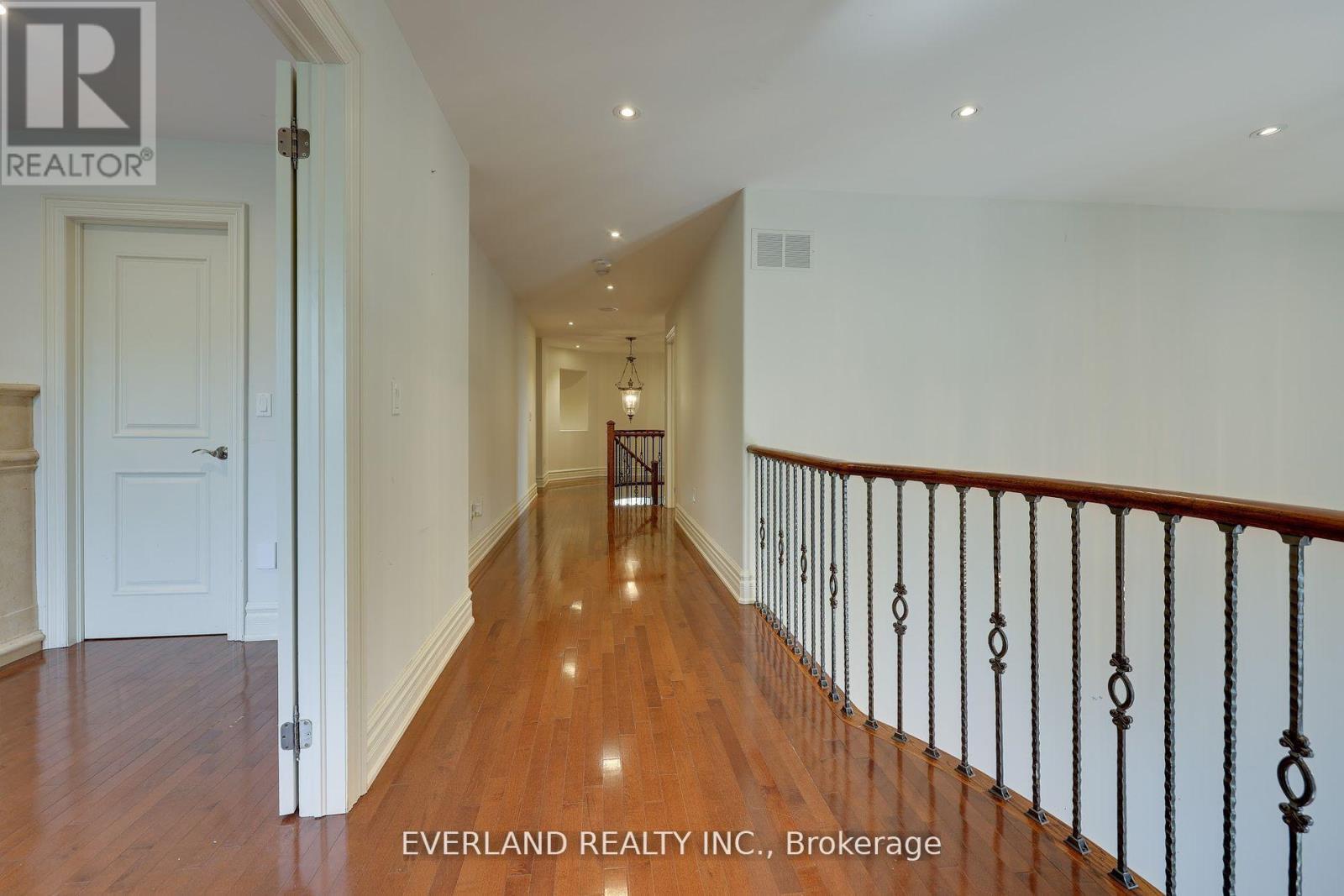 Single Family House for Sale in  LADY FENYROSE AVENUE Vaughan (Patterson) 