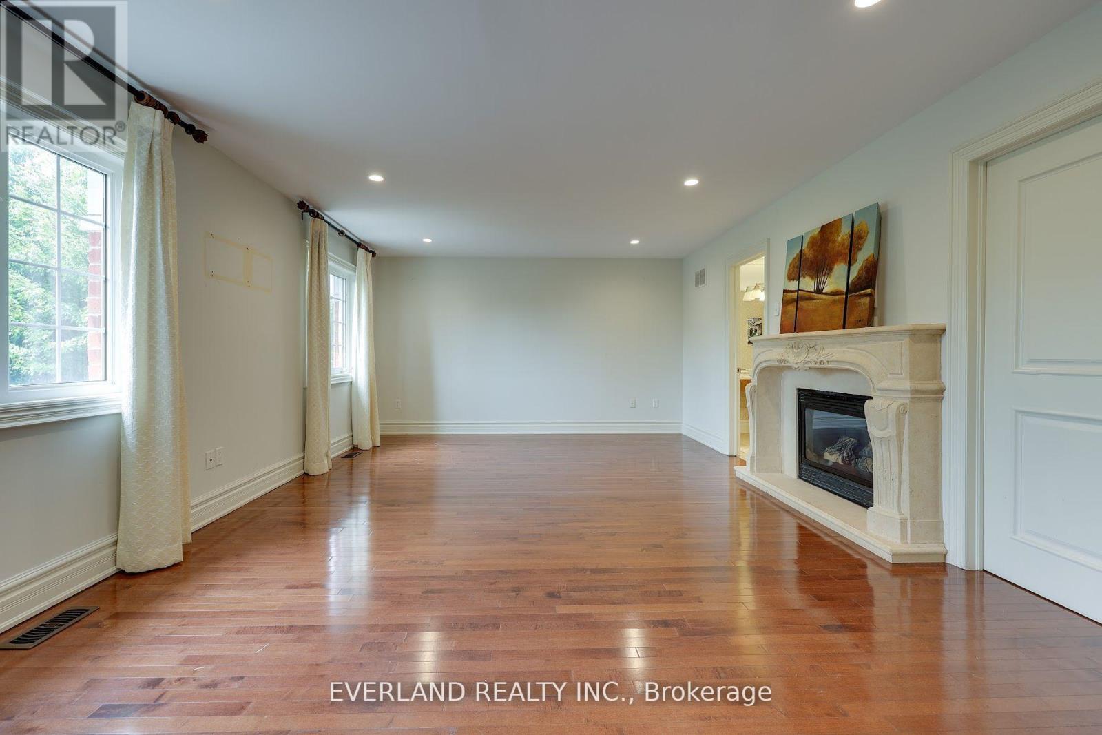 Single Family House for Sale in  LADY FENYROSE AVENUE Vaughan (Patterson) 