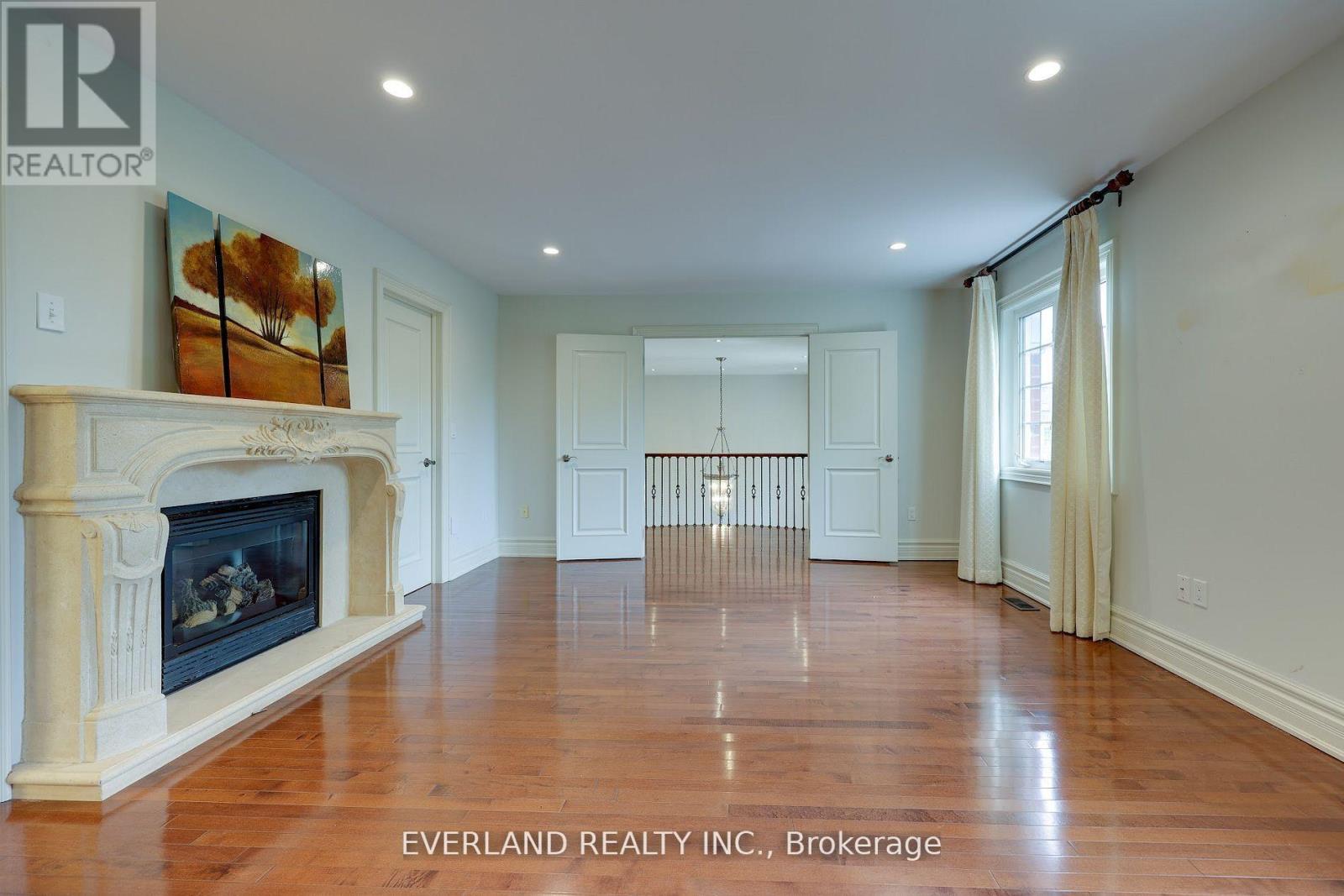 Single Family House for Sale in  LADY FENYROSE AVENUE Vaughan (Patterson) 