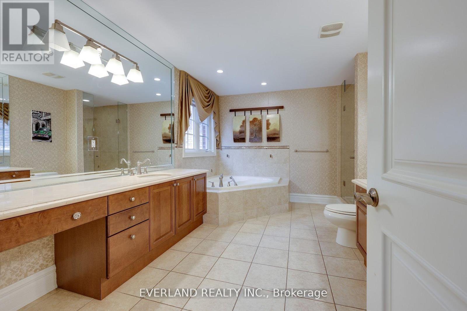 Single Family House for Sale in  LADY FENYROSE AVENUE Vaughan (Patterson) 