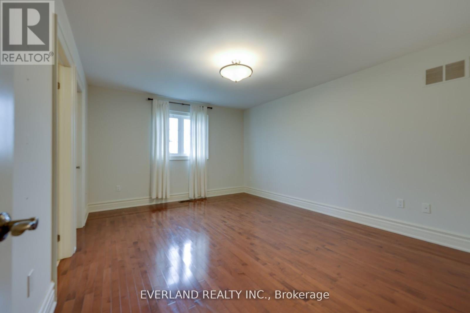 Single Family House for Sale in  LADY FENYROSE AVENUE Vaughan (Patterson) 