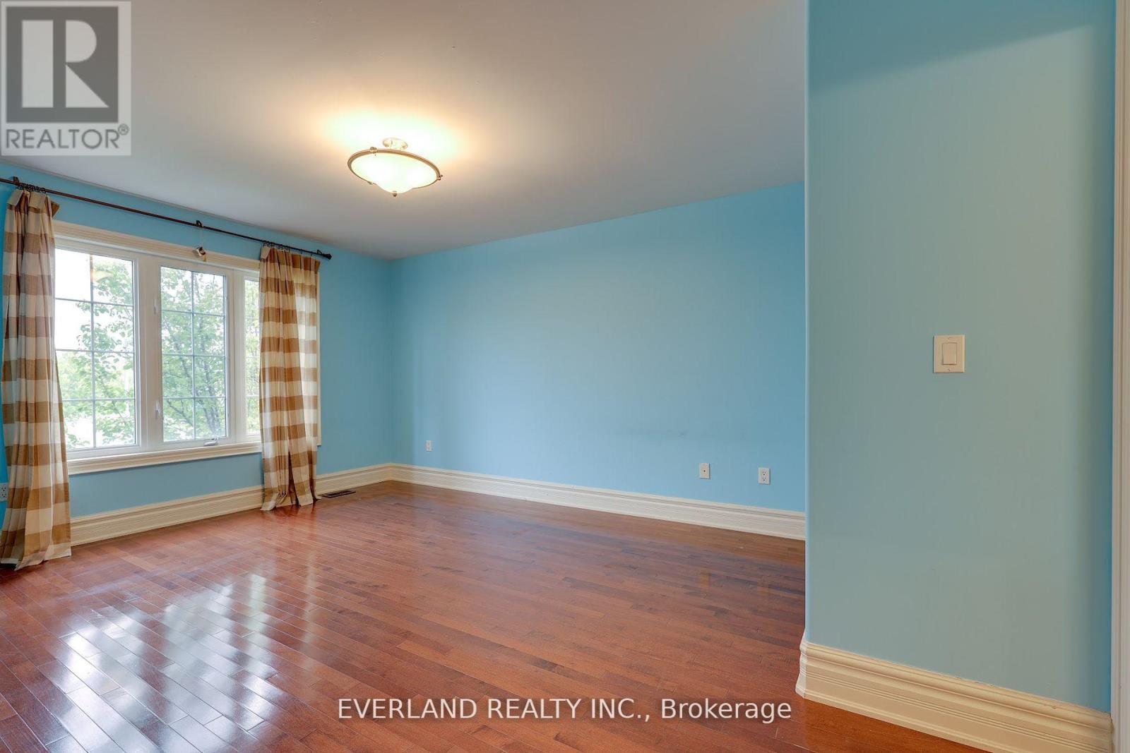 Single Family House for Sale in  LADY FENYROSE AVENUE Vaughan (Patterson) 