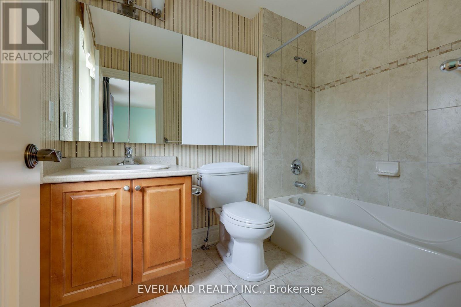 Single Family House for Sale in  LADY FENYROSE AVENUE Vaughan (Patterson) 