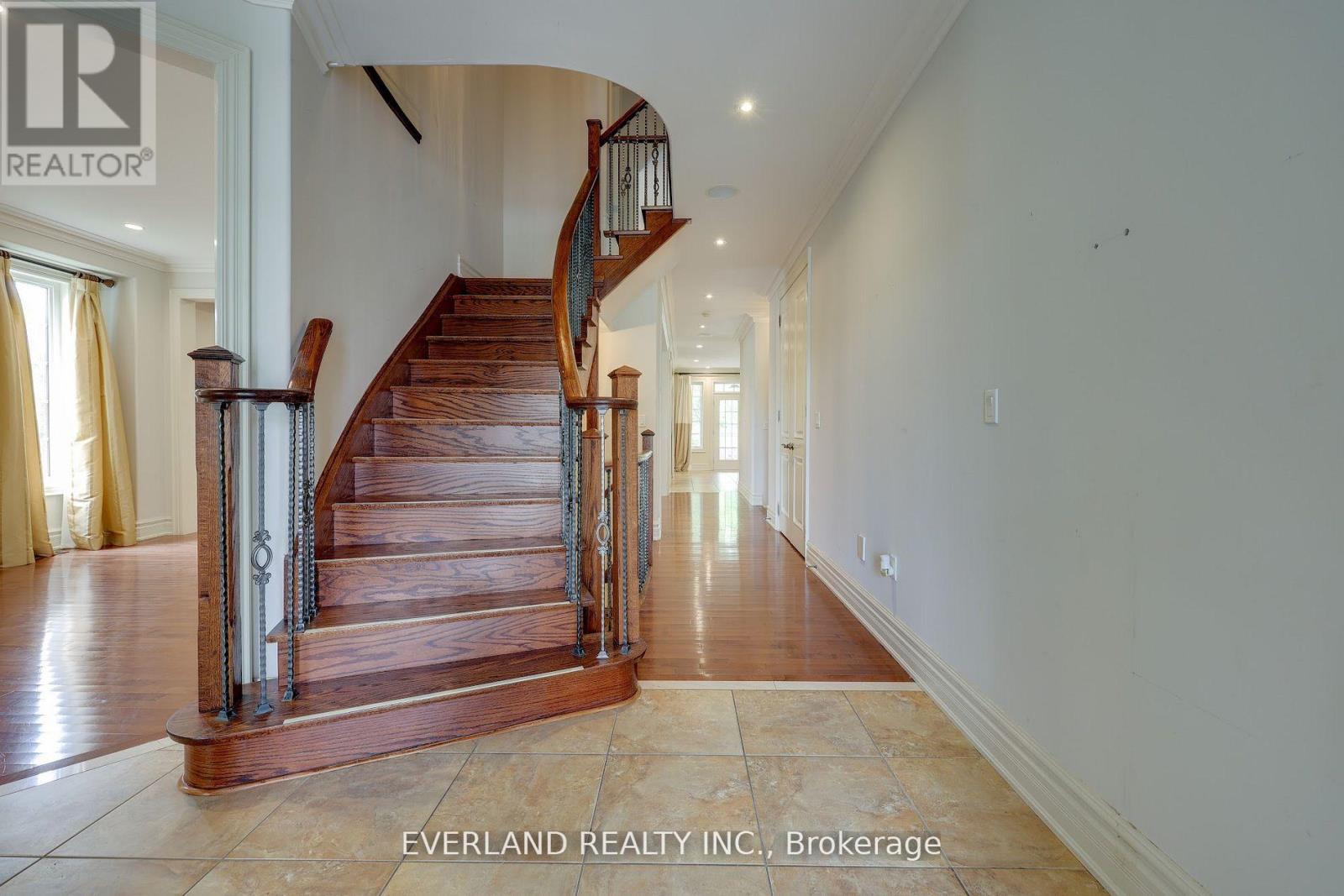 Single Family House for Sale in  LADY FENYROSE AVENUE Vaughan (Patterson) 