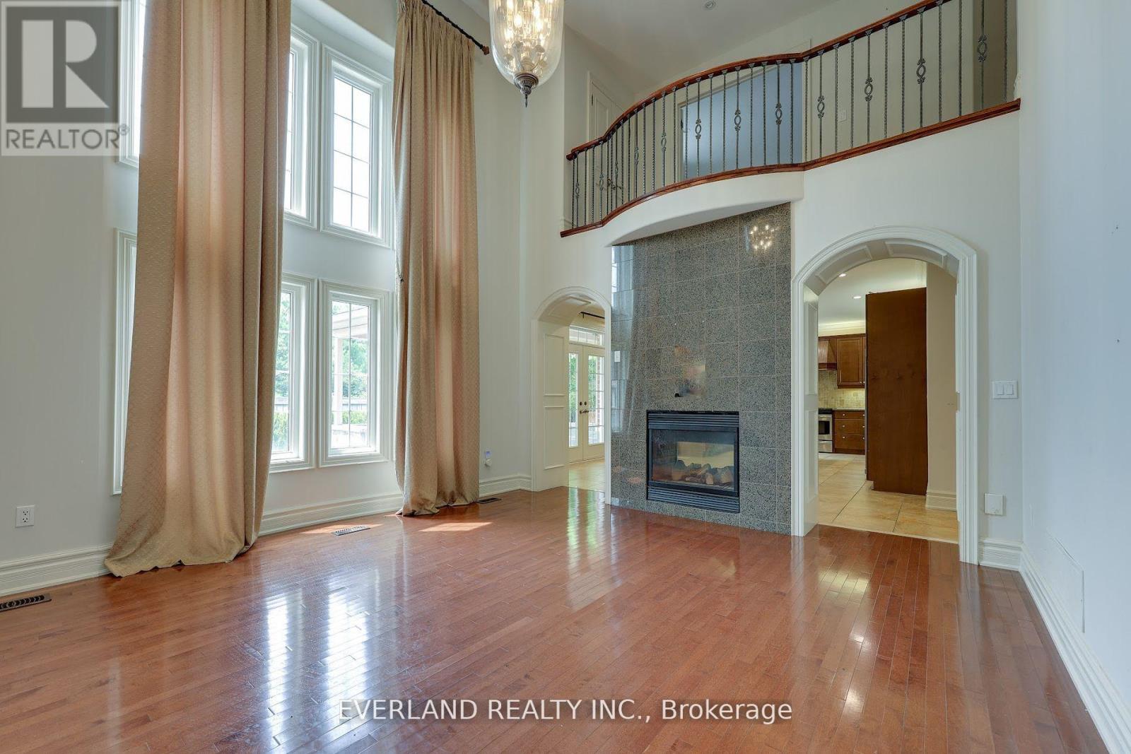 Single Family House for Sale in  LADY FENYROSE AVENUE Vaughan (Patterson) 