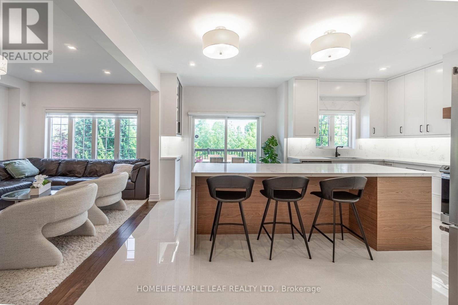Single Family House for Sale in  MAURIER BOULEVARD Vaughan (Patterson) 