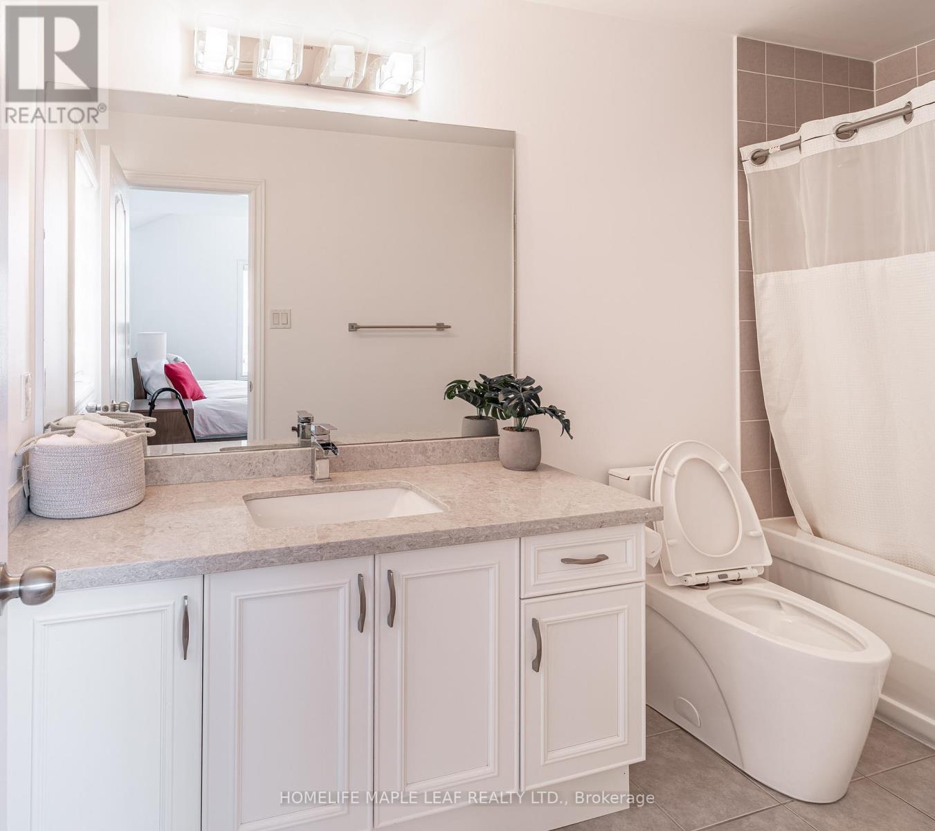 Single Family House for Sale in  MAURIER BOULEVARD Vaughan (Patterson) 