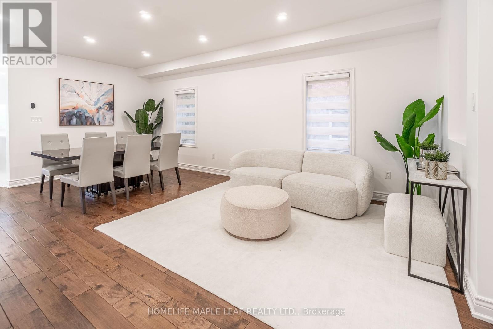 Single Family House for Sale in  MAURIER BOULEVARD Vaughan (Patterson) 