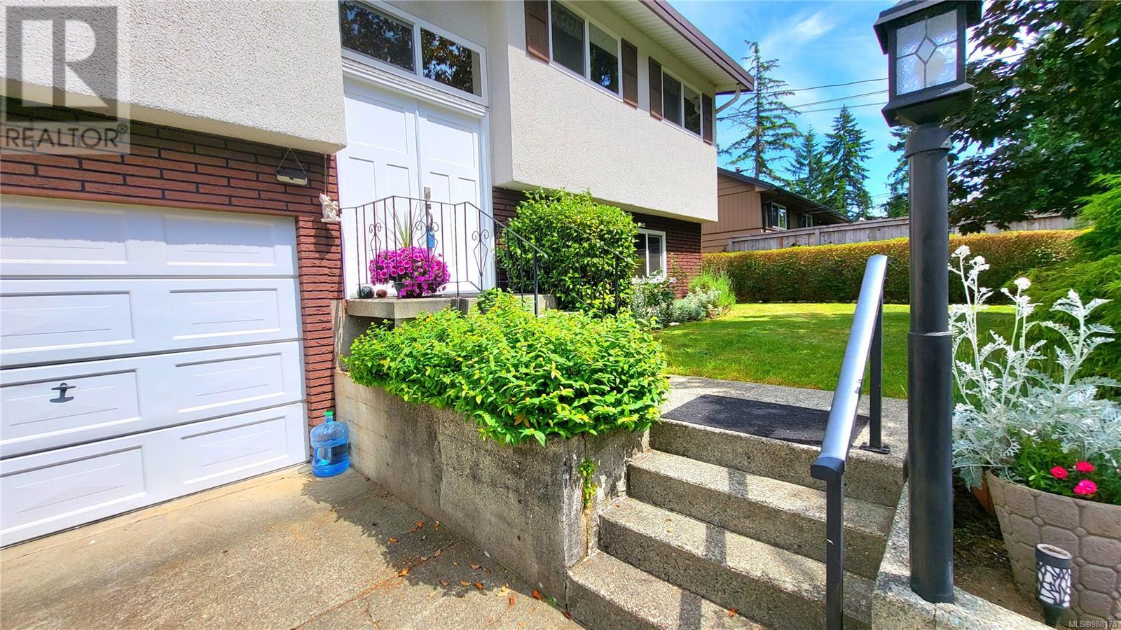 5929 Beaver Creek Rd, Port Alberni real estate listing 988170