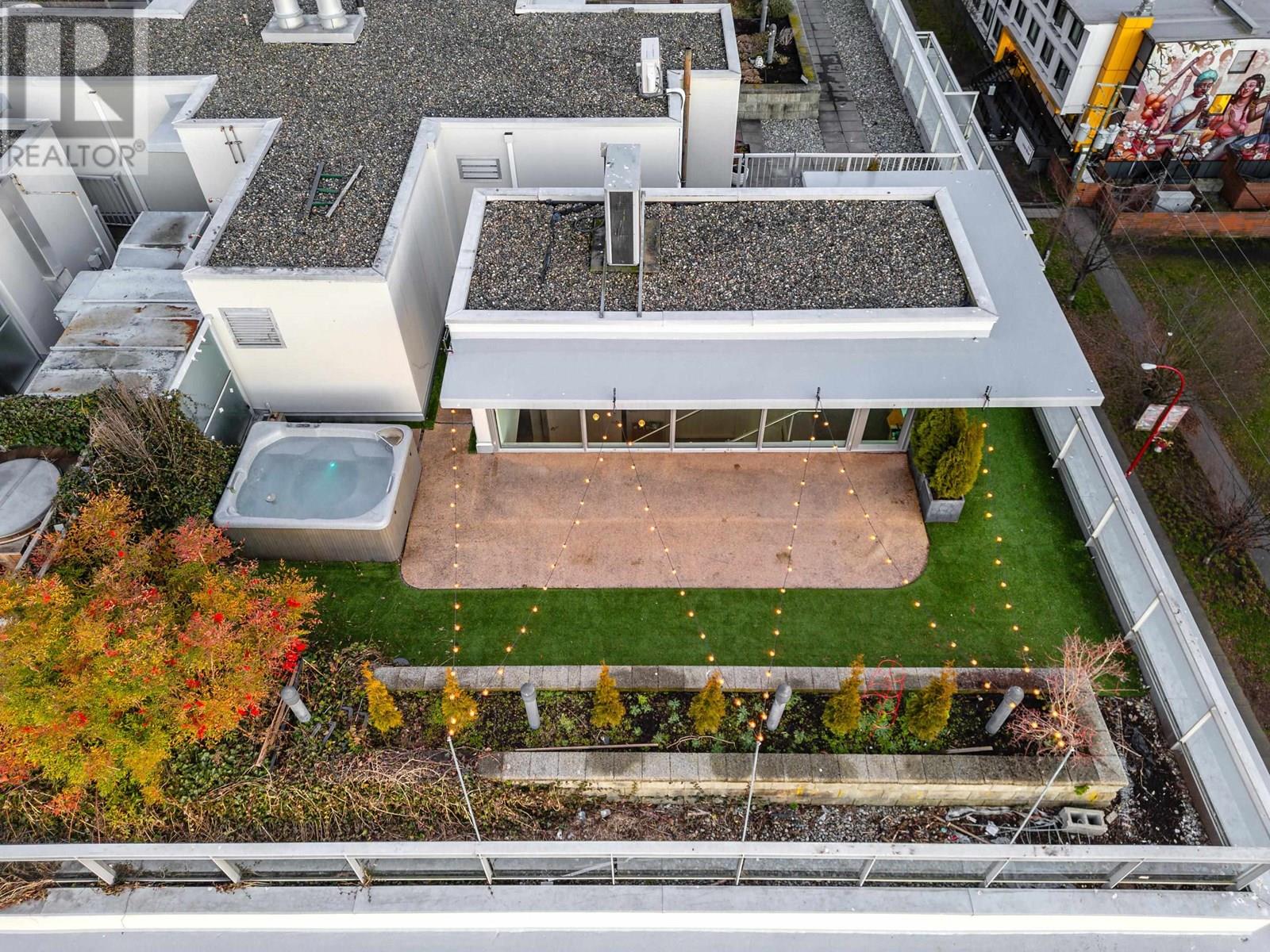 Photo 2 of 801 221 Union Street, Vancouver BC