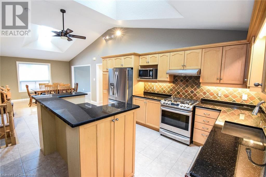 Photo 21 of 67 Lawnhurst Drive, Hamilton ON