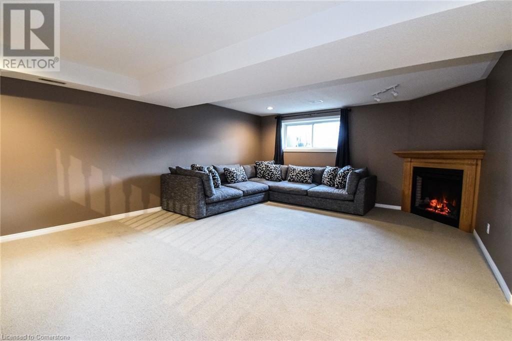 Photo 20 of 67 Lawnhurst Drive, Hamilton ON