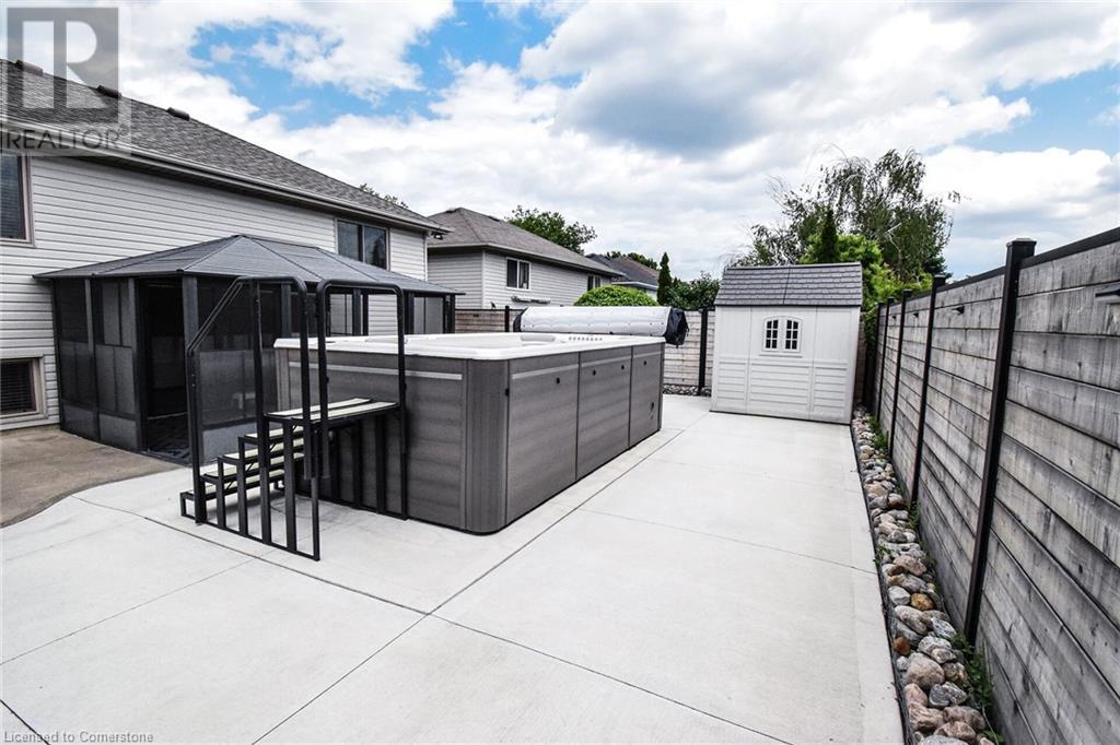 Photo 28 of 67 Lawnhurst Drive, Hamilton ON