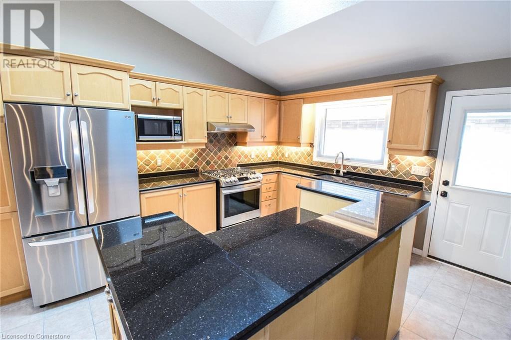 Photo 30 of 67 Lawnhurst Drive, Hamilton ON