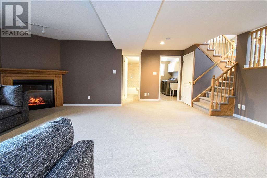 Photo 26 of 67 Lawnhurst Drive, Hamilton ON