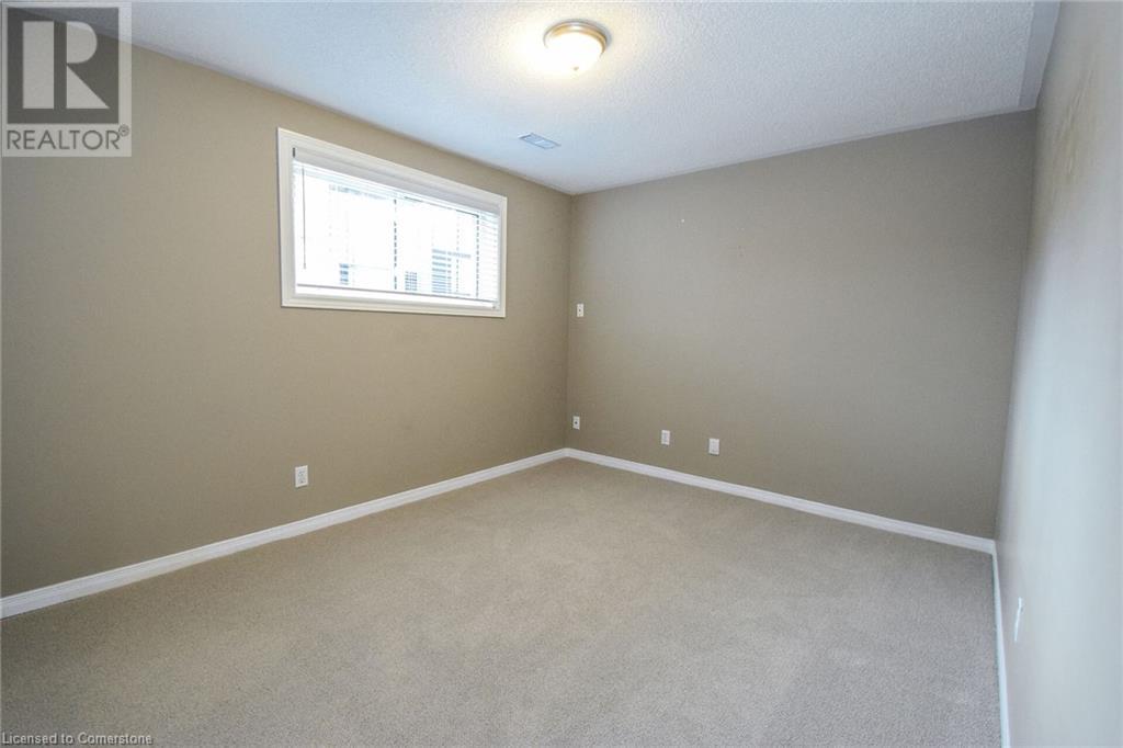 Photo 18 of 67 Lawnhurst Drive, Hamilton ON