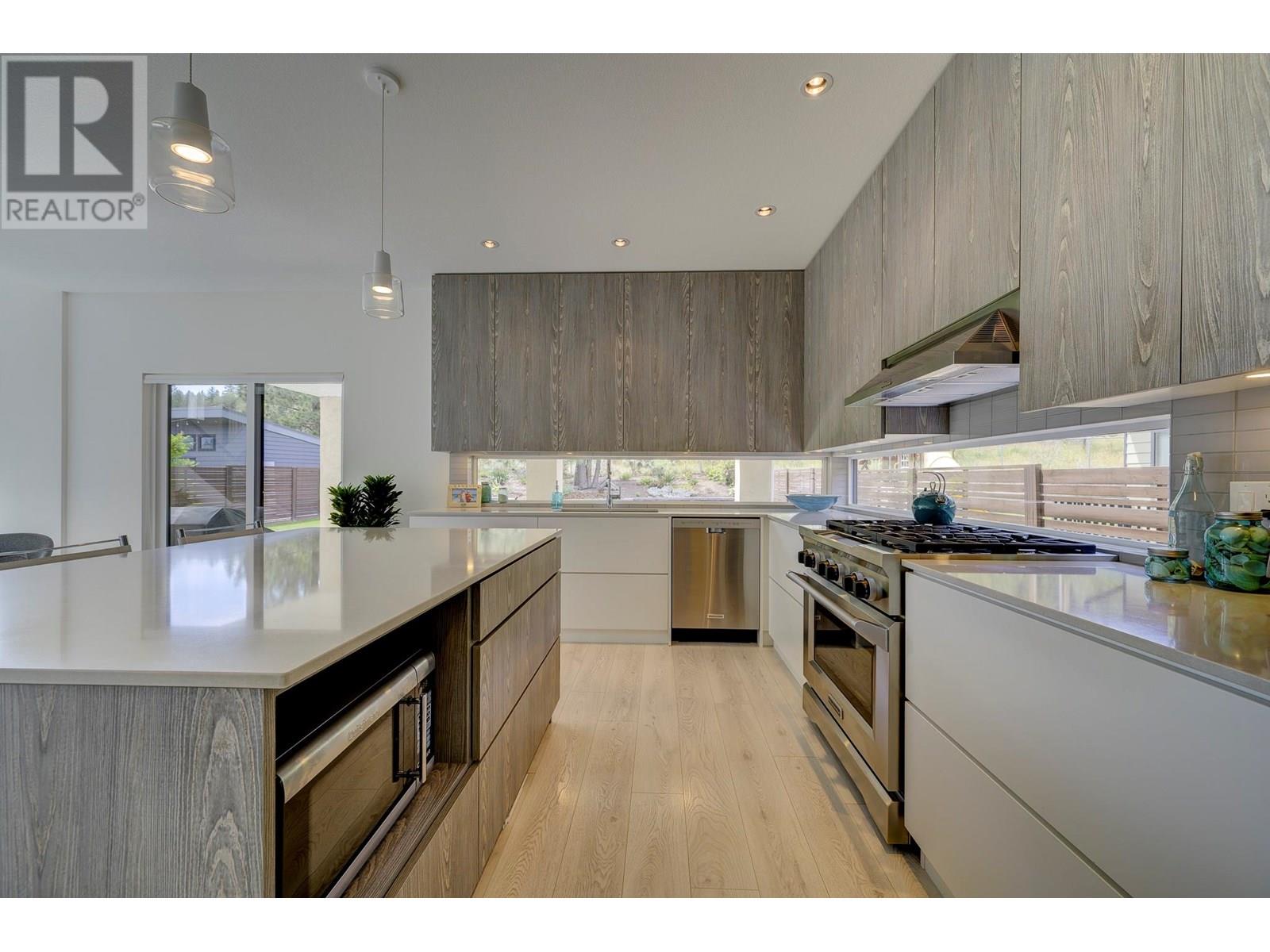 Photo 8 of 1358 Rockcress Drive, Kamloops BC