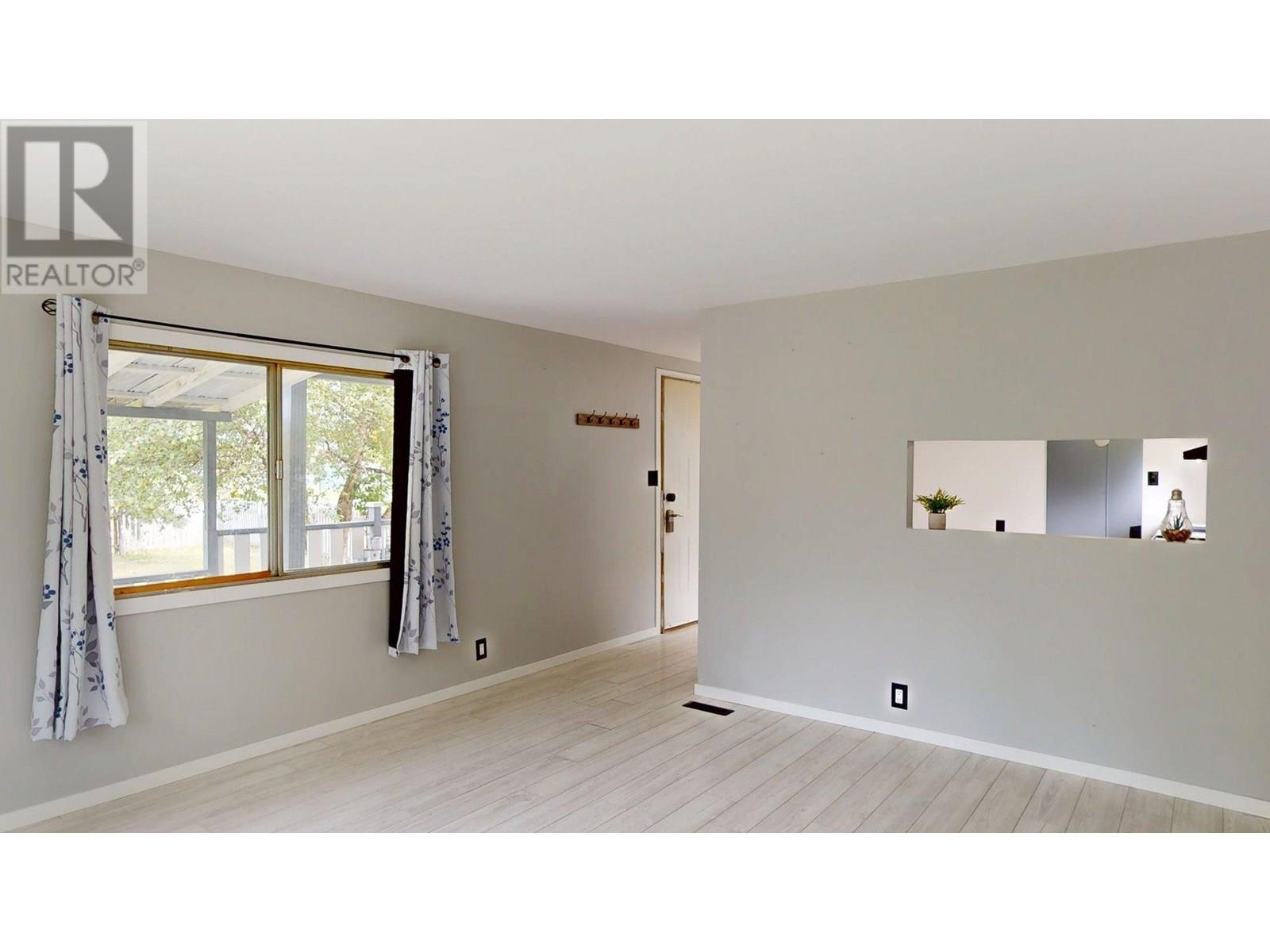 909 MOUNTAIN ASH ROAD, Quesnel