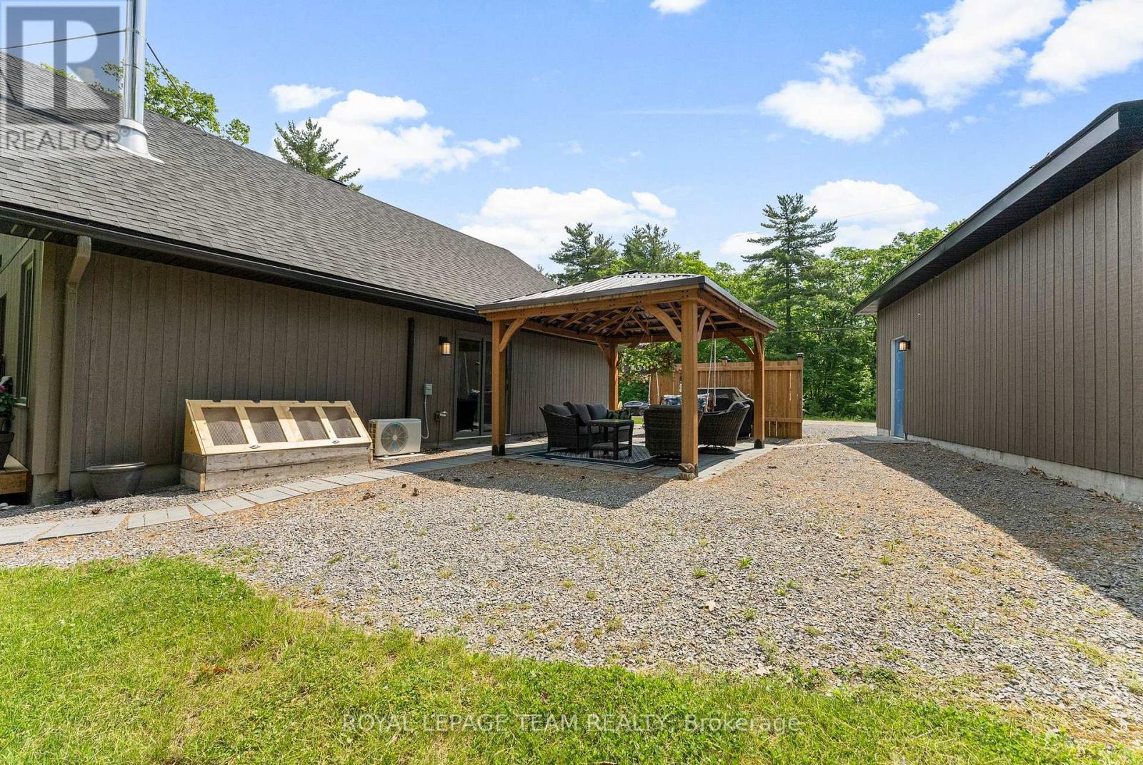 Photo 13 of 554 Poplar Way, Greater Madawaska ON