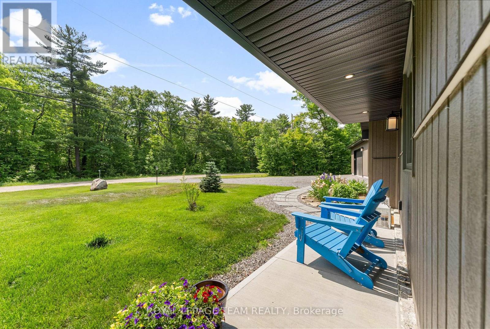 Photo 6 of 554 Poplar Way, Greater Madawaska ON
