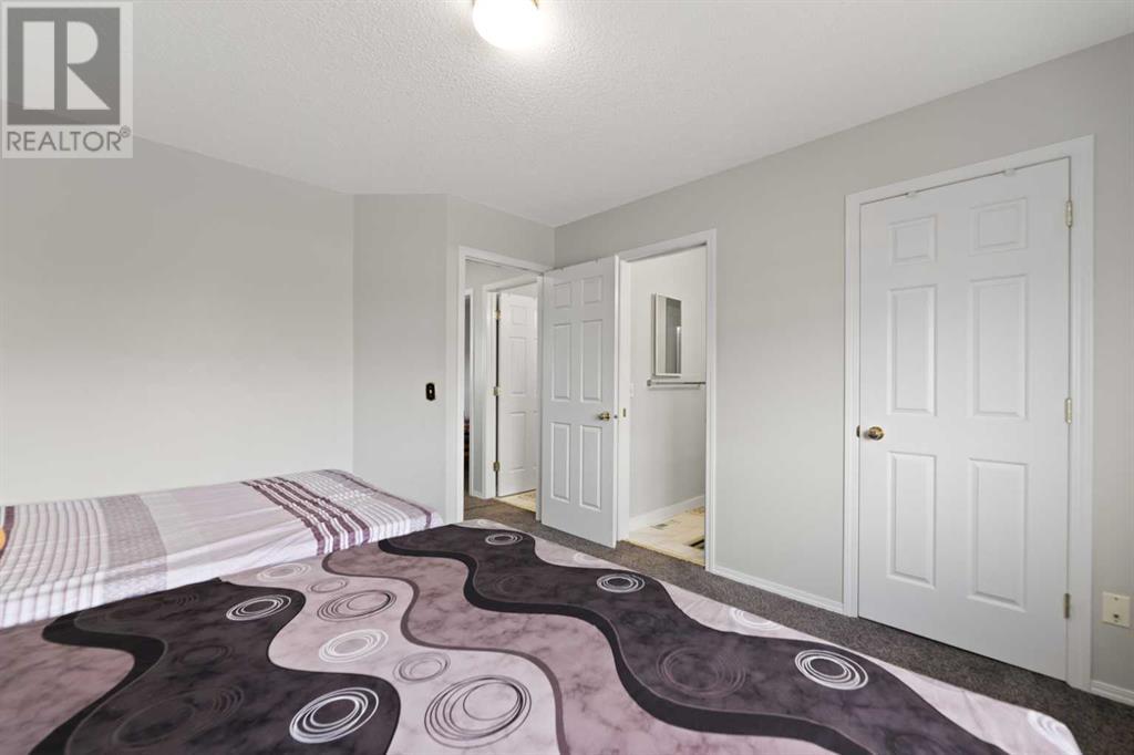 Single Family House for Sale in  Tarington Park NE Taradale Calgary 