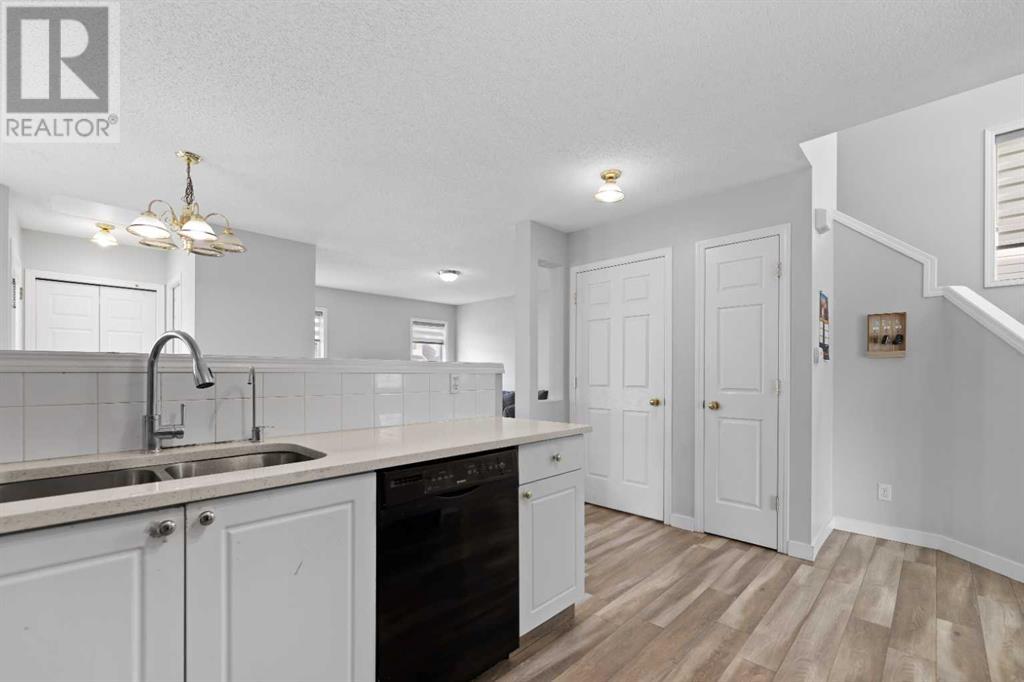 Single Family House for Sale in  Tarington Park NE Taradale Calgary 