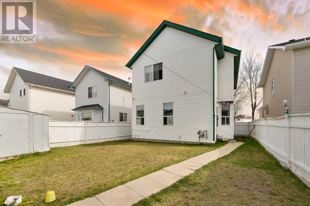 Single Family House for Sale in  Tarington Park NE Taradale Calgary 