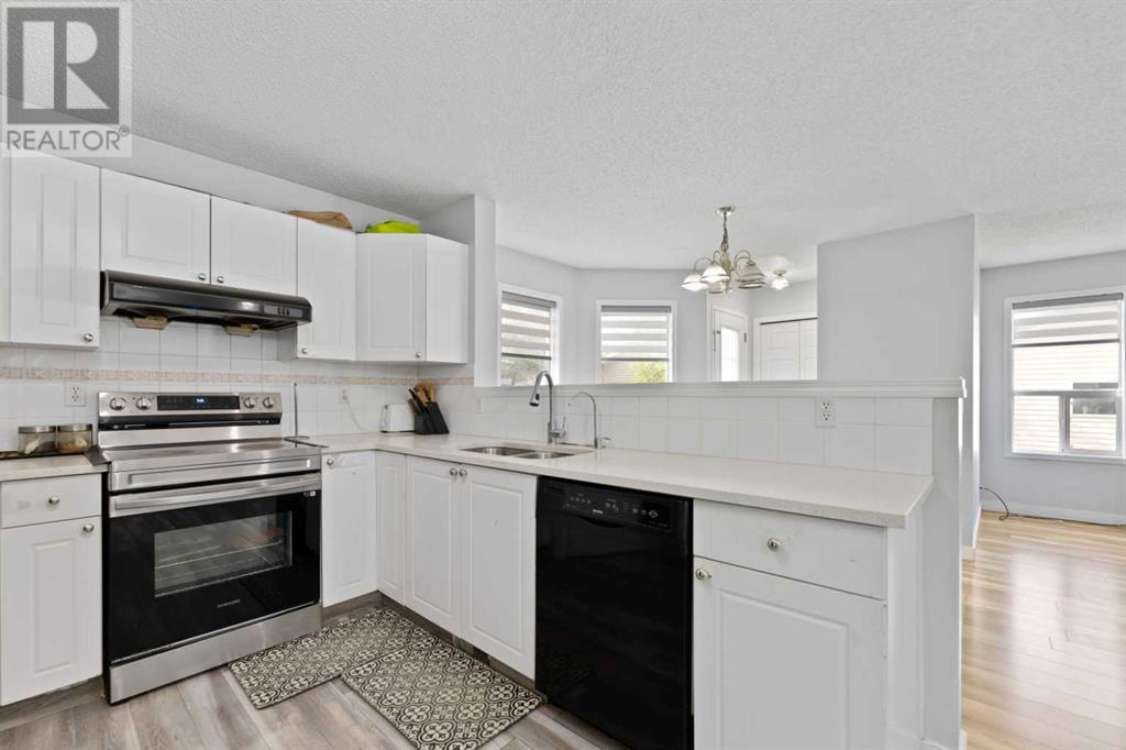 Single Family House for Sale in  Tarington Park NE Taradale Calgary 