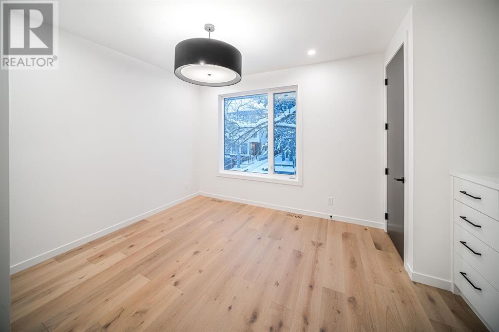 Single Family House for Sale in   Avenue NW Capitol Hill Calgary 