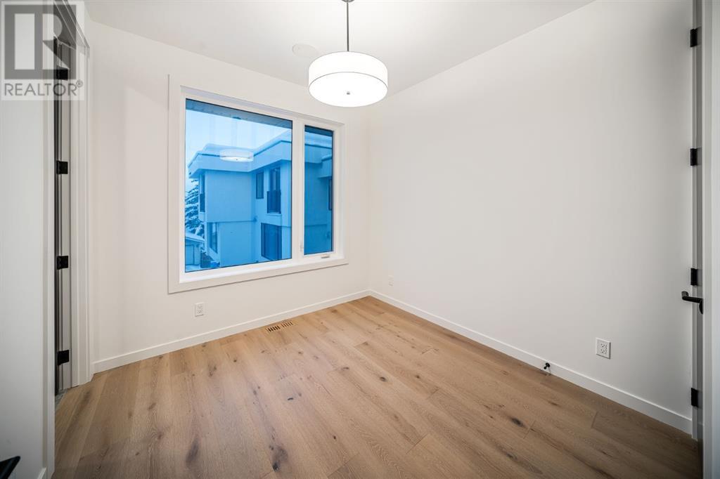 Single Family House for Sale in   Avenue NW Capitol Hill Calgary 