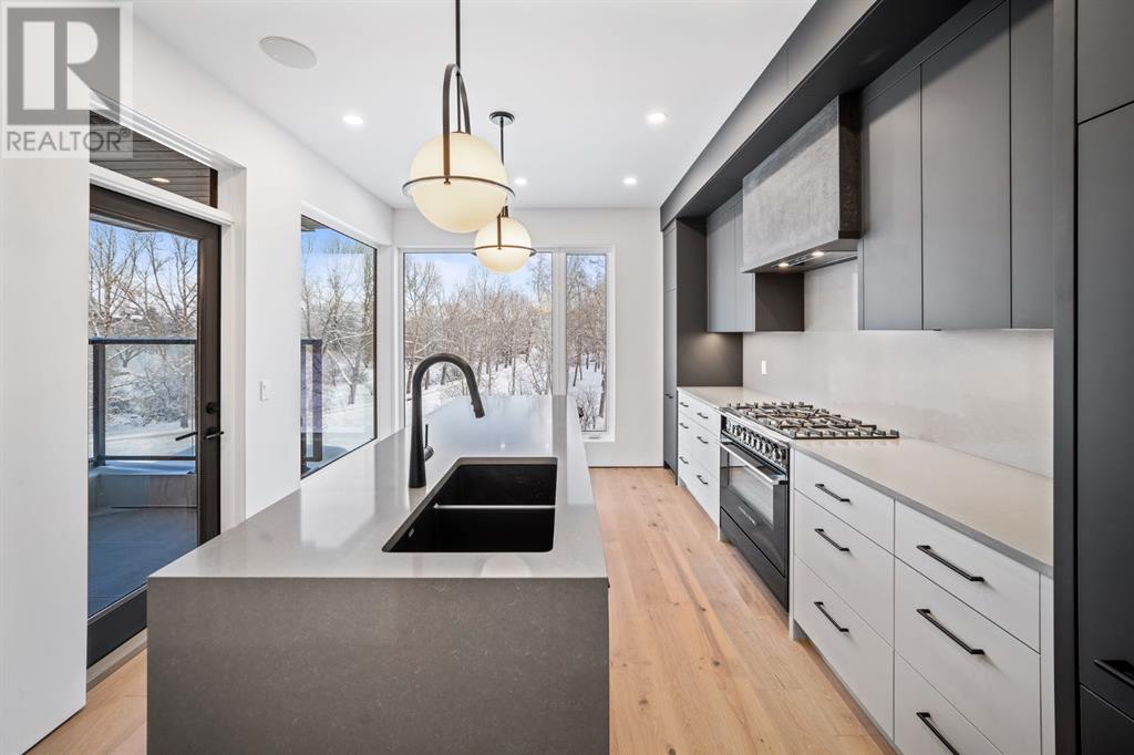Single Family House for Sale in   Street NW Capitol Hill Calgary 