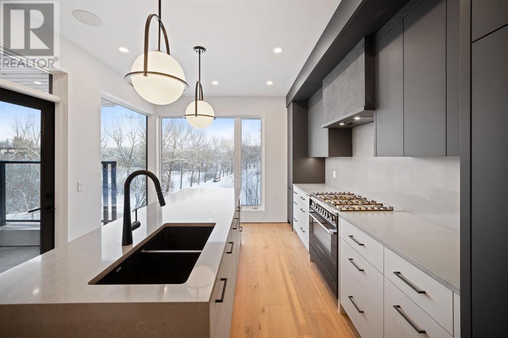 Single Family House for Sale in   Street NW Capitol Hill Calgary 