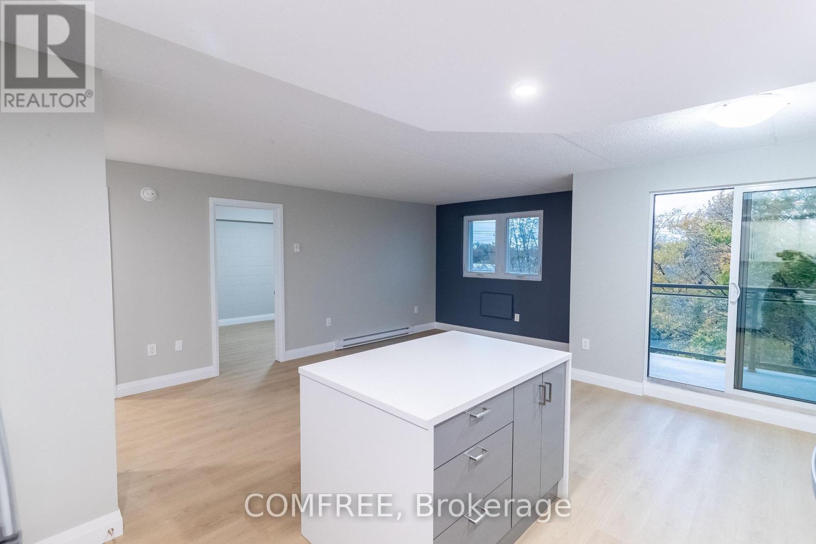 Photo 11 of 155 Hagar Street, Welland ON