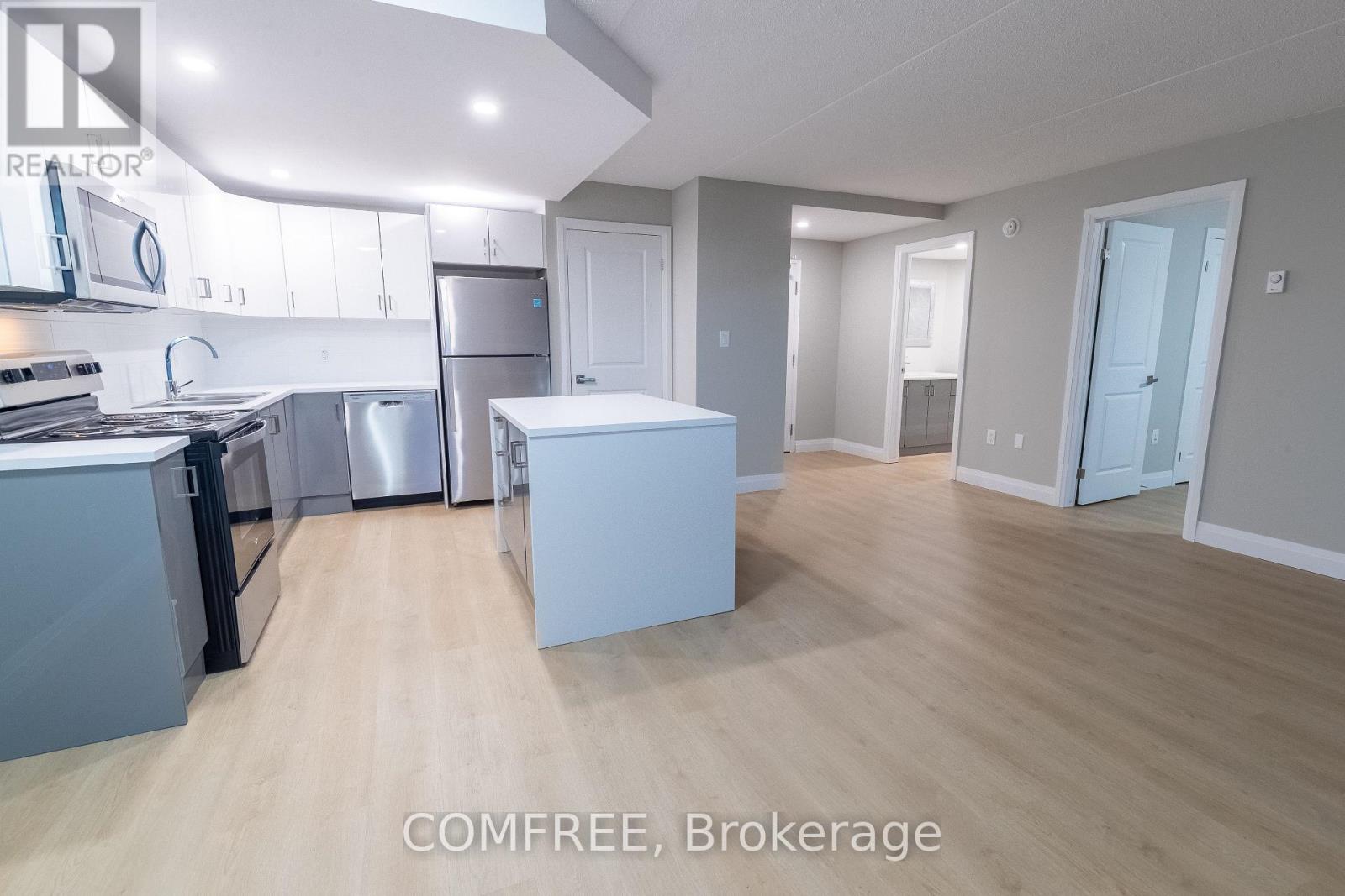 Photo 5 of 155 Hagar Street, Welland ON