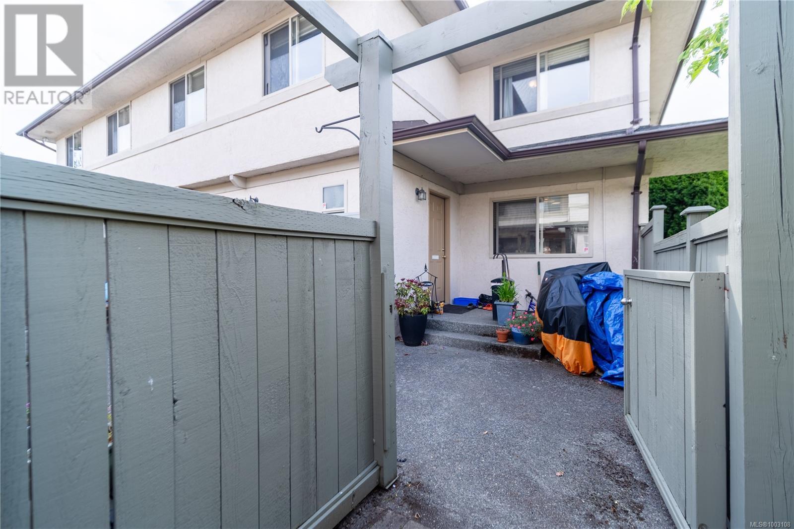 #52 4061 LARCHWOOD DR - Image 24