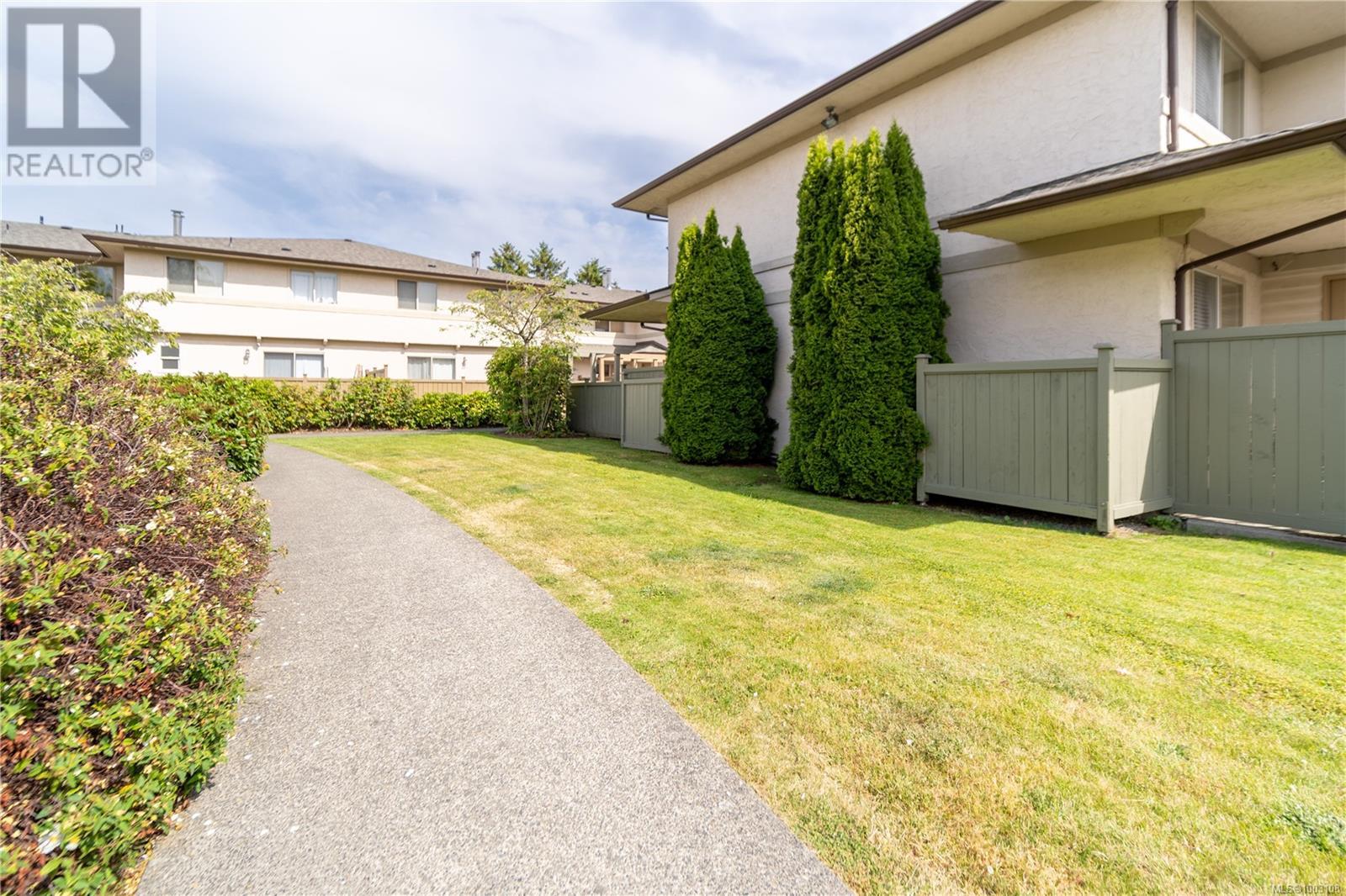 #52 4061 LARCHWOOD DR - Image 26