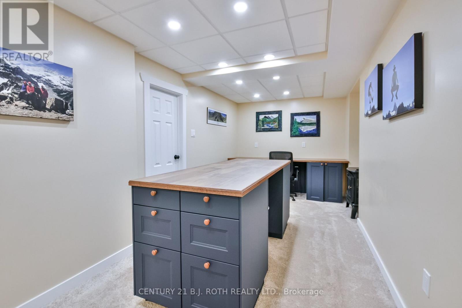 Photo 22 of 34 Cairns Boulevard, Springwater ON