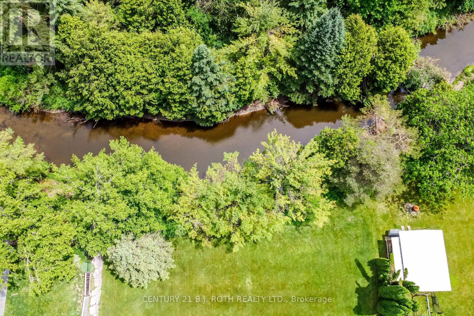 Photo 34 of 34 Cairns Boulevard, Springwater ON